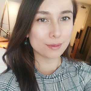 Meet your Posher, Roxanna